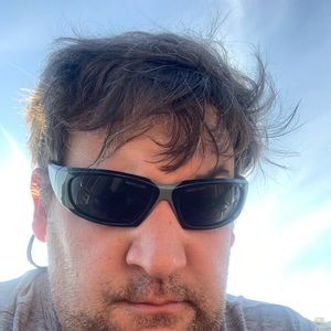 Meet your Posher, Adam